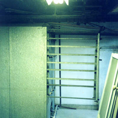"Scientific Dryer" with drying rack, side view, rack extended