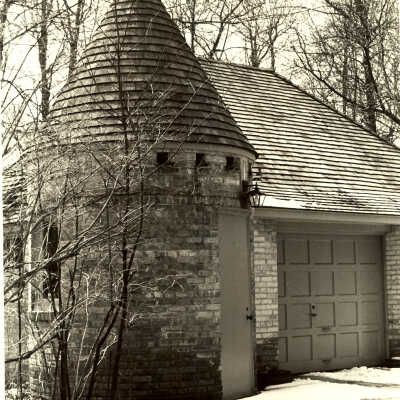1466 North Green Bay Road