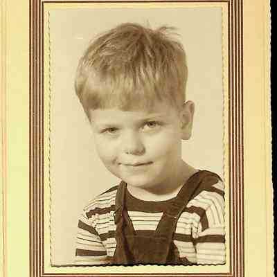 Unidentified photo