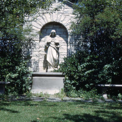 1600 North Green Bay Road