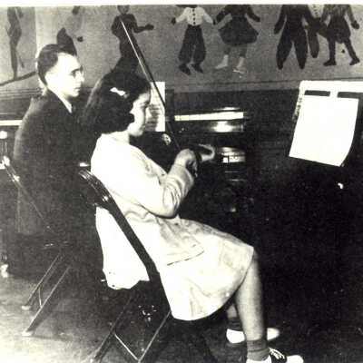 Joan Harding playing violin