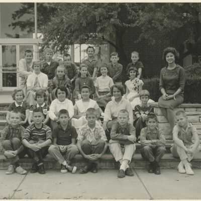 Deerpath School class photograph