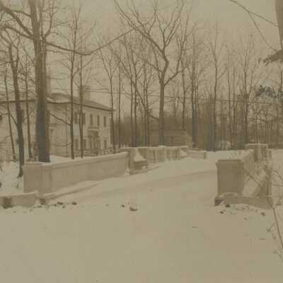 Photograph of Villa Turicum from Bridge Driveway