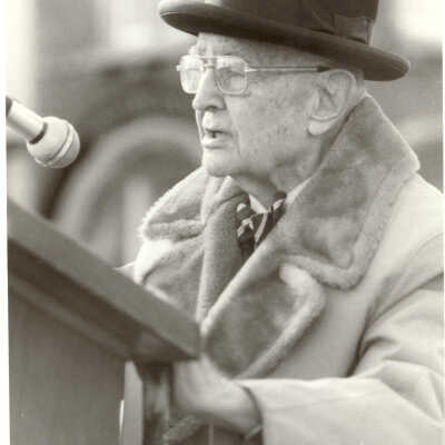 Lewis Seaverns