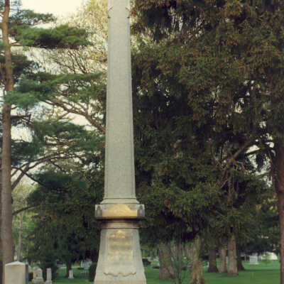 Lake Forest Cemetery