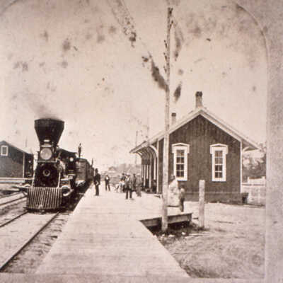 Lake Forest railroad station