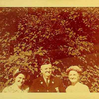 Unidentified photo