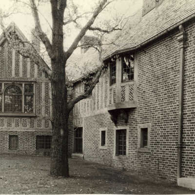 10 West Deerpath
