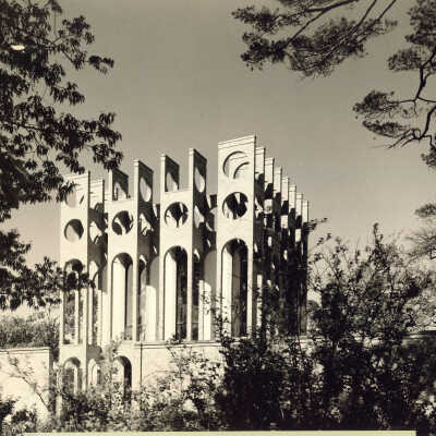 700 North Lake Road