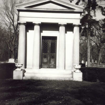 Lake Forest Cemetery