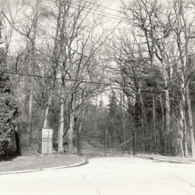 Lake Forest Cemetery