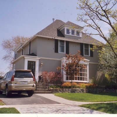 909 Oakwood
