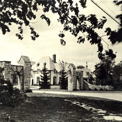 Deerpath Hill Estates