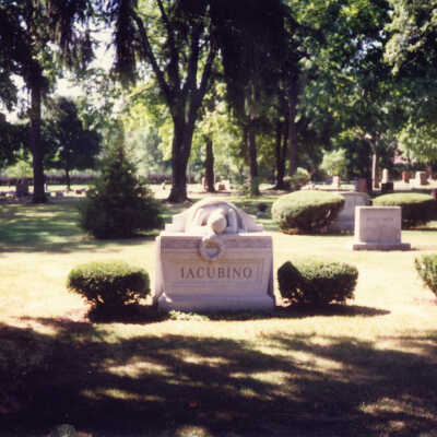 Lake Forest Cemetery
