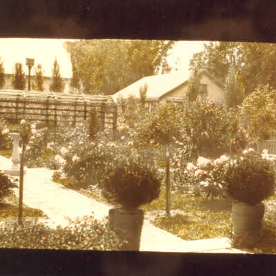 725 North Sheridan Road walled garden