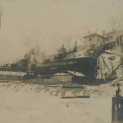Photograph of Villa Turicum Bluff-side Construction