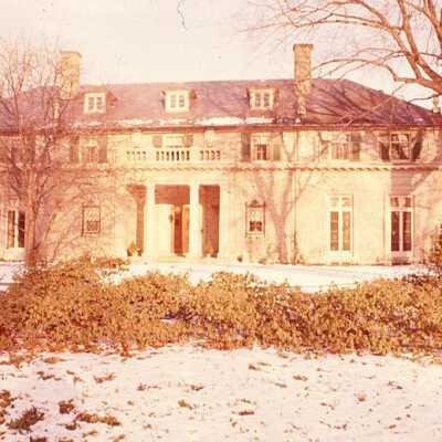 999 North Lake Road