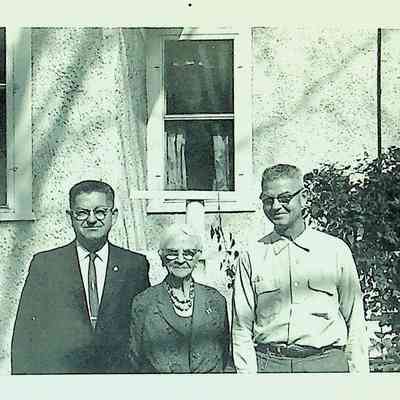 Unidentified photo