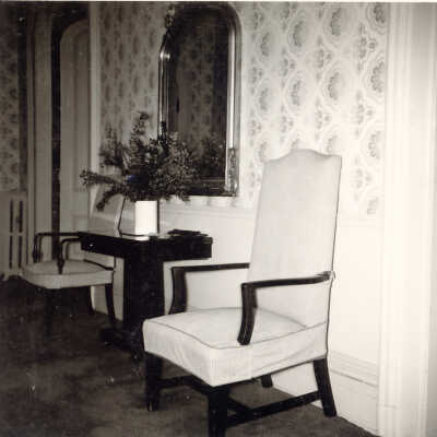 Hall of Quinlan home