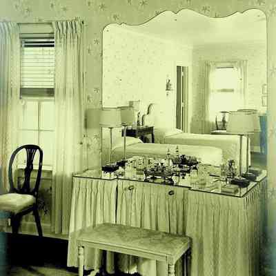 Macfarlane House Vanity (Master Bedroom)