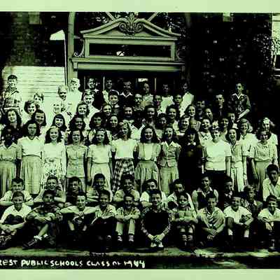 Class Photo of Lake Forest Public Schools, class of 1944