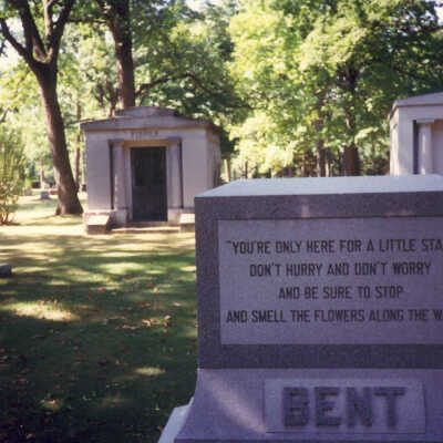 Lake Forest Cemetery