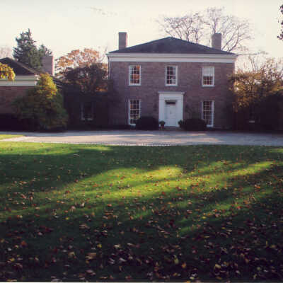 William and Sally Searle Residence