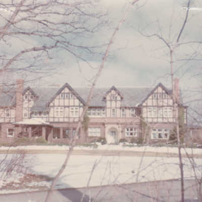 121 Stone Gate Ln.