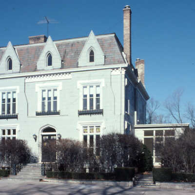 888 E. Deerpath
