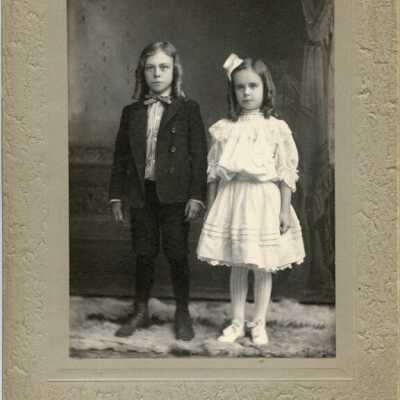 Copyright: Lake Forest Lake Bluff Historical Society; Origformat: Artifact
