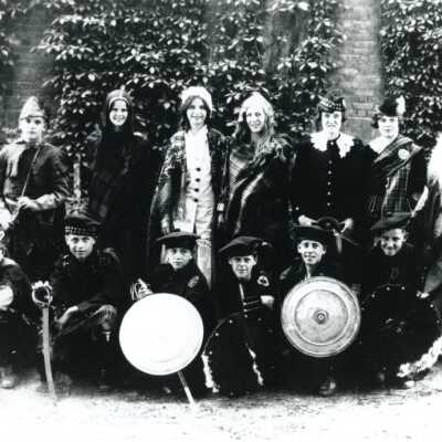 Copyright: Lake Forest Lake Bluff Historical Society; Origformat: Artifact