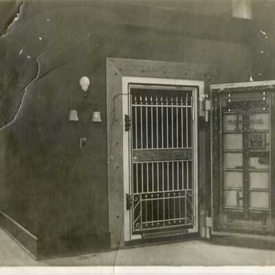 First National Bank of Lake Forest Safe