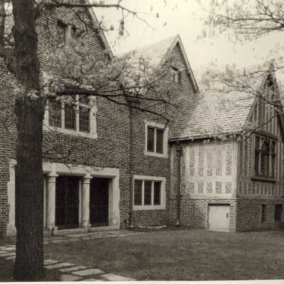10 West Deerpath