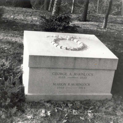 Lake Forest Cemetery