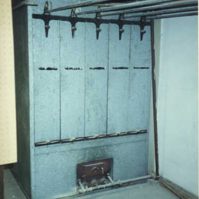 "Scientific Dryer" with drying rack, front view