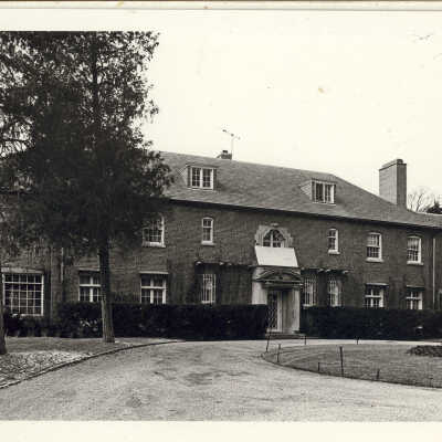 Thornedale Manor