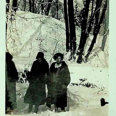 Unidentified photo