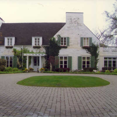 James and Betsy Getz Residence