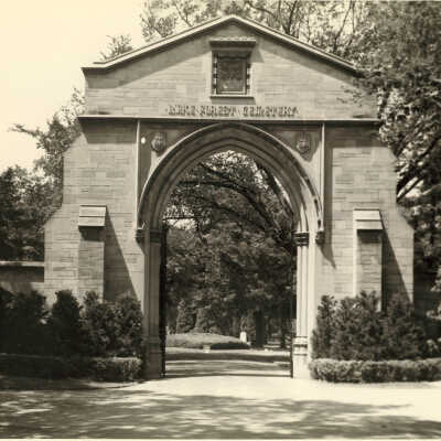 Lake Forest Cemetery entrance gates