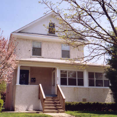 881 Oakwood