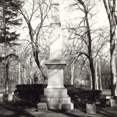 Lake Forest Cemetery
