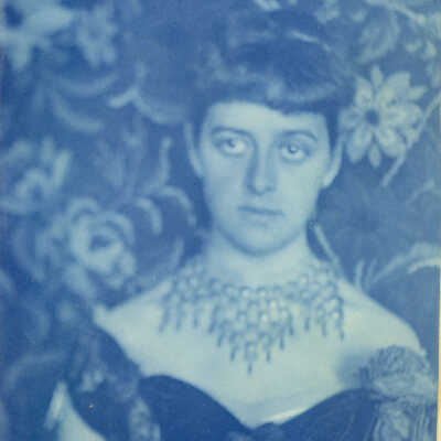 Grace and Fanny Farwell