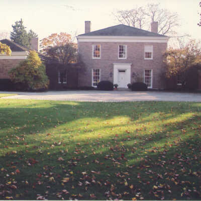 William and Sally Searle Residence