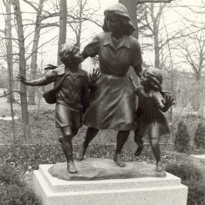 Lake Forest Cemetery