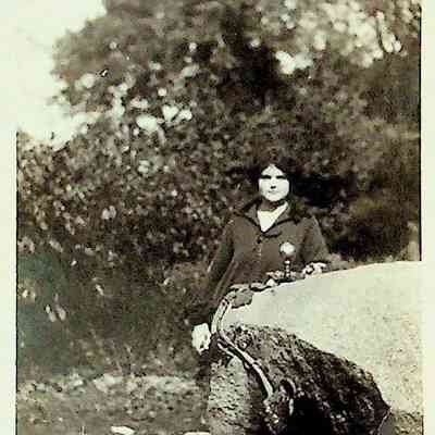 Unidentified photo