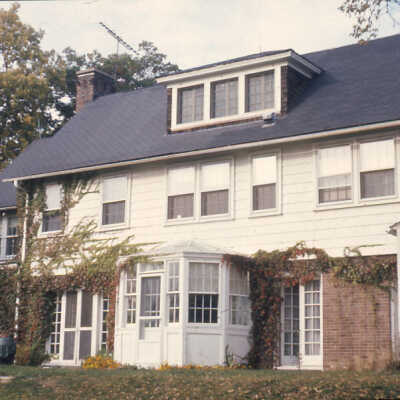 1296 North Green Bay Road