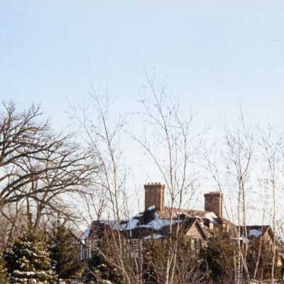 395 Green Bay Rd.