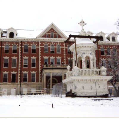 Barat College