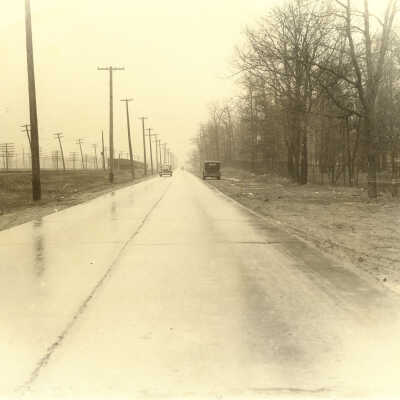 Sheridan Road, north of Lake Bluff
