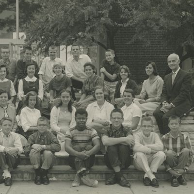 Deerpath School class photograph